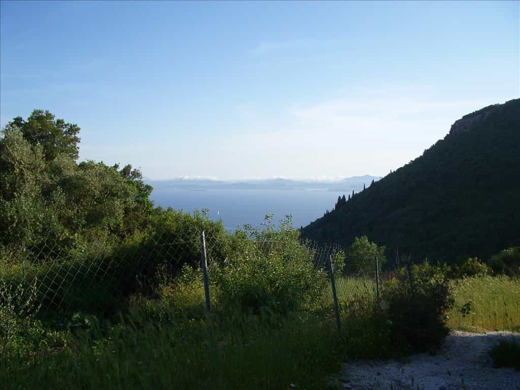 Land in Doukades, Ionia Nisia 10809412