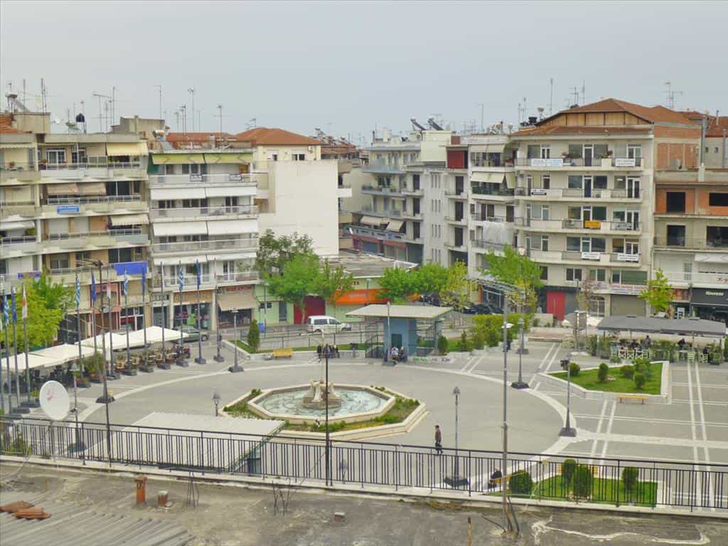 عمارات في بيريستاسي, كينتريكي مقدونيا 10809564