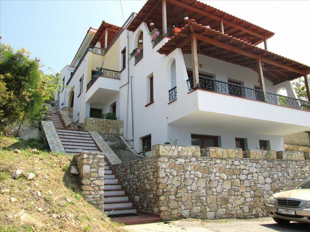 Condominium in Maries, Anatoliki Makedonia kai Thraki 10809660