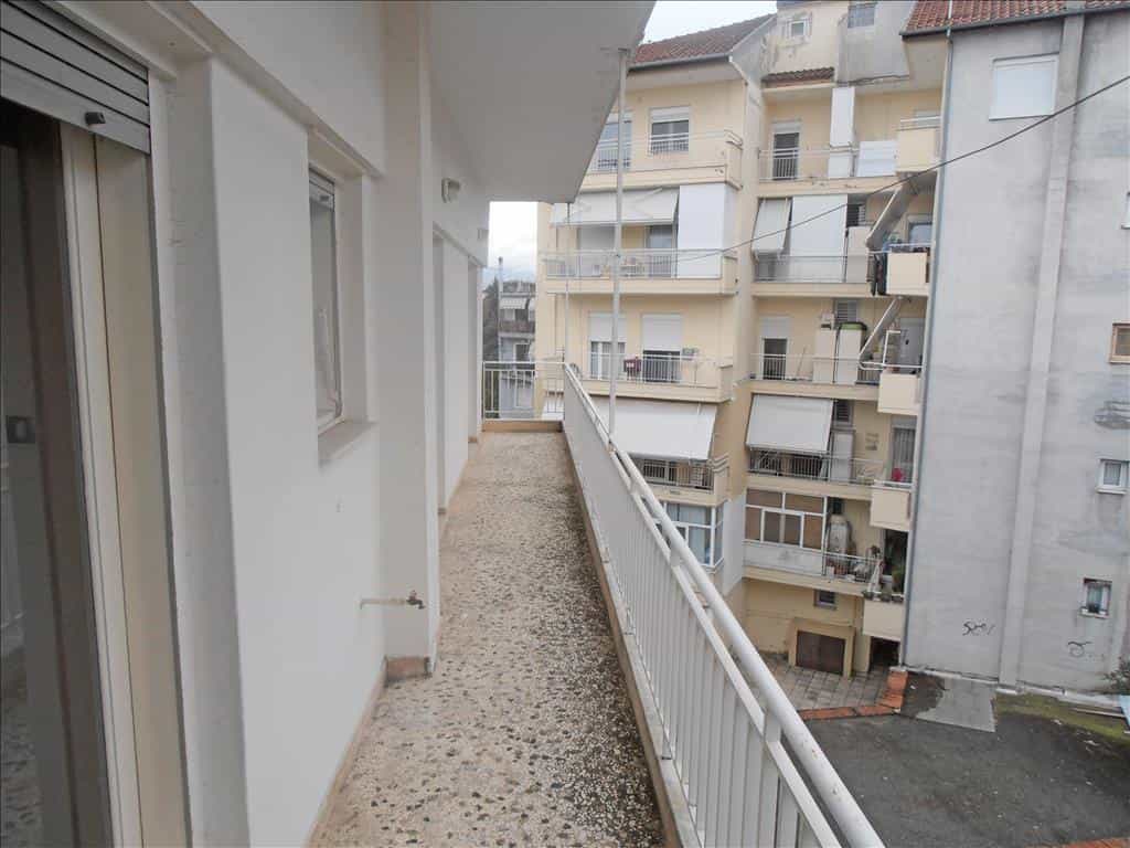 Condominium in Peristasi, Kentriki Makedonia 10809717