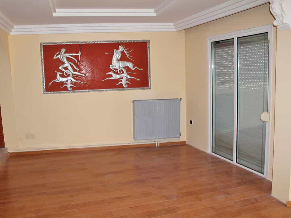 Condominium in Efkarpia, Kentriki Makedonia 10809899