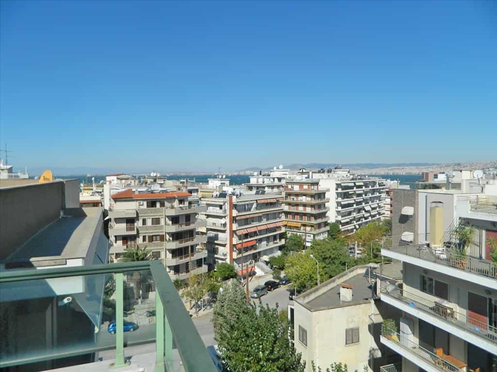 公寓 在 Thessaloniki,  10809925