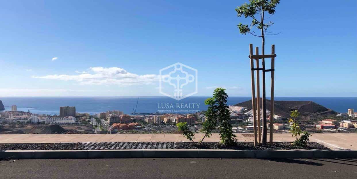 Land in Los Cristianos, Canary Islands 10810317
