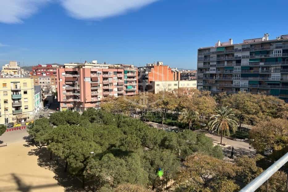 Eigentumswohnung im Barcelona, Catalunya 10810355