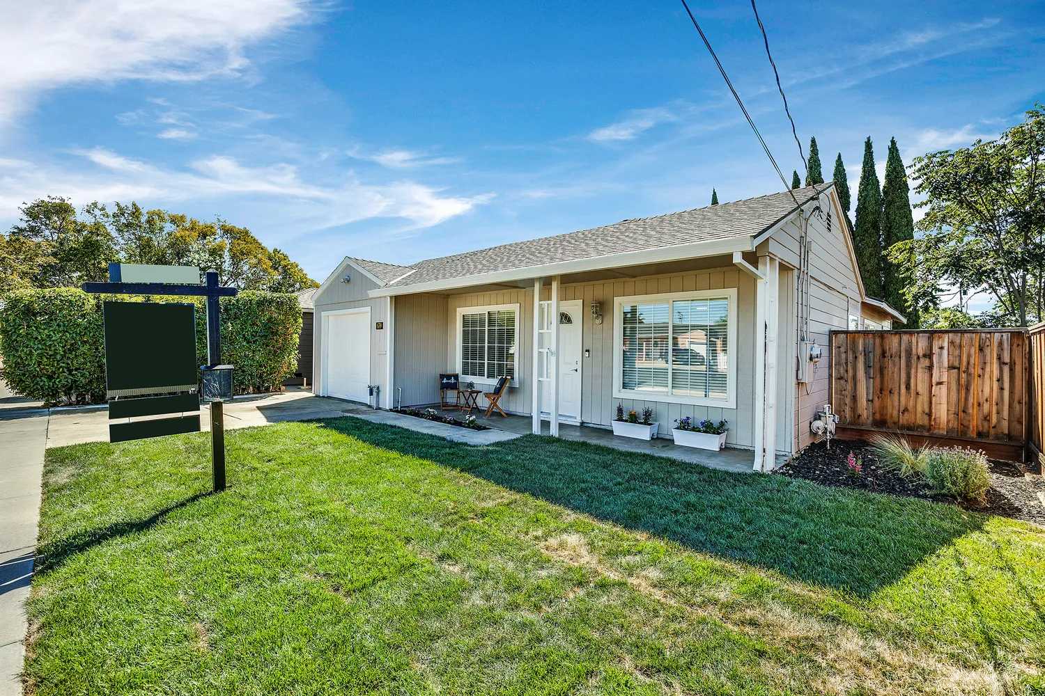 House in Livermore, 679 James Street 10810389