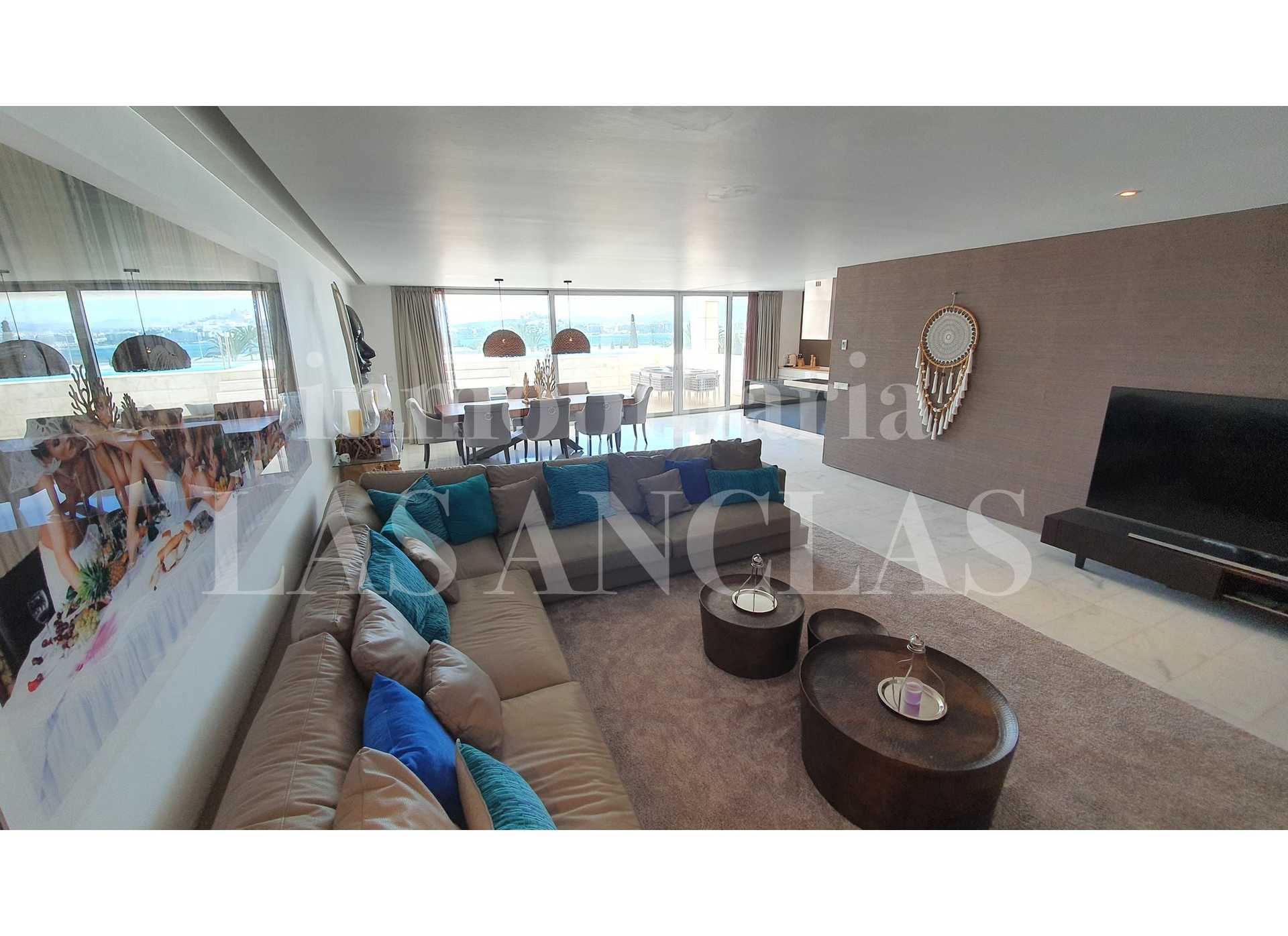 Condominium dans Ibiza, les Îles Baléares 10810479