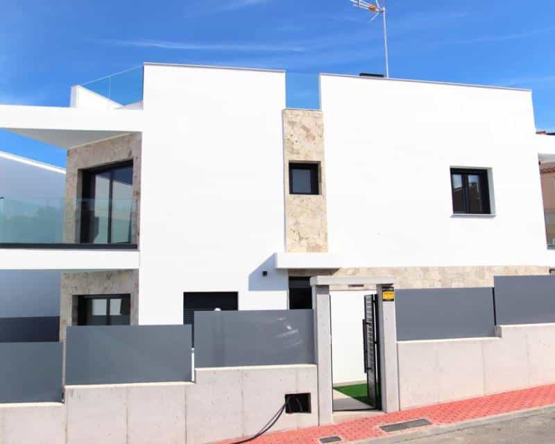 rumah dalam Torrevieja, Comunidad Valenciana 10810754
