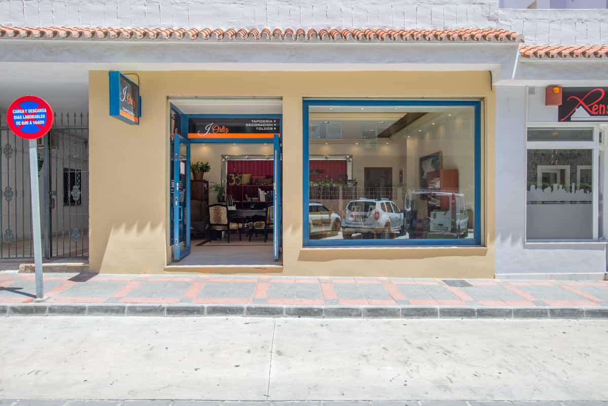 Retail in Fuengirola, Andalusia 10811279
