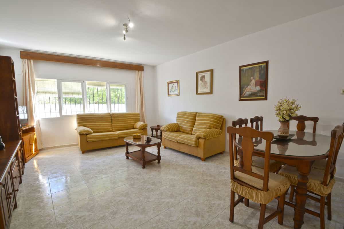 Condominium in Marbella, Andalusia 10811297