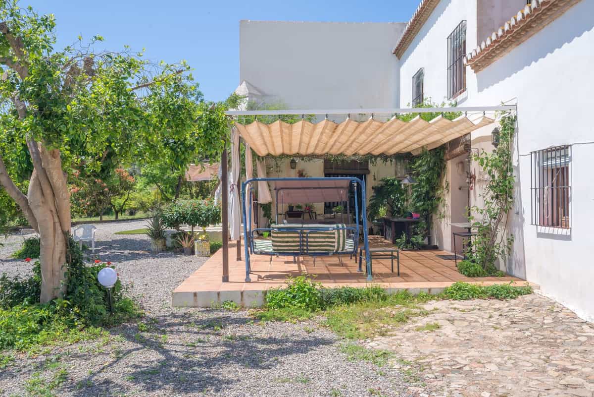 жилой дом в Almogía, Andalusia 10811510