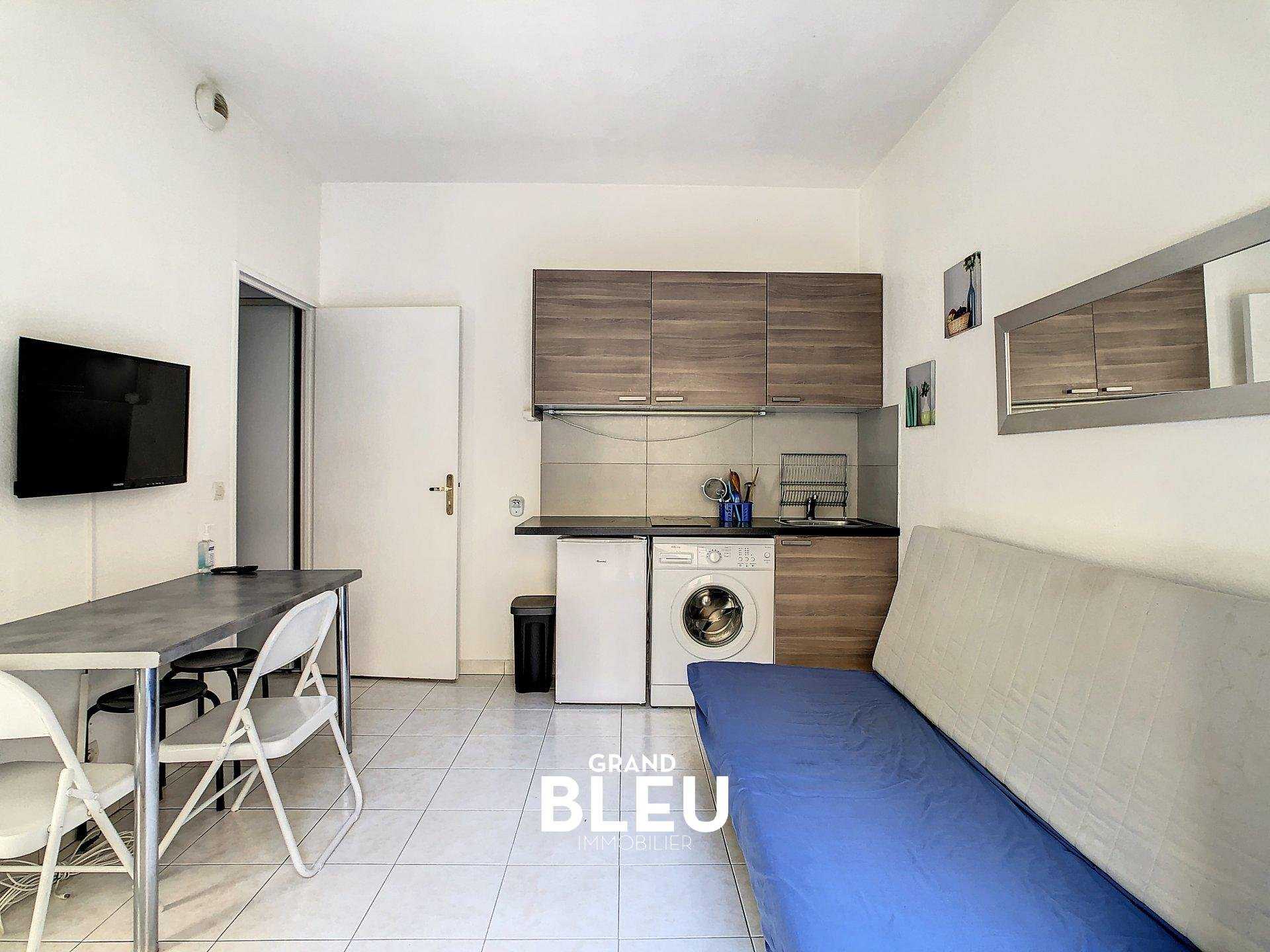 公寓 在 聖海倫, 普羅旺斯-阿爾卑斯-藍色海岸 10811650