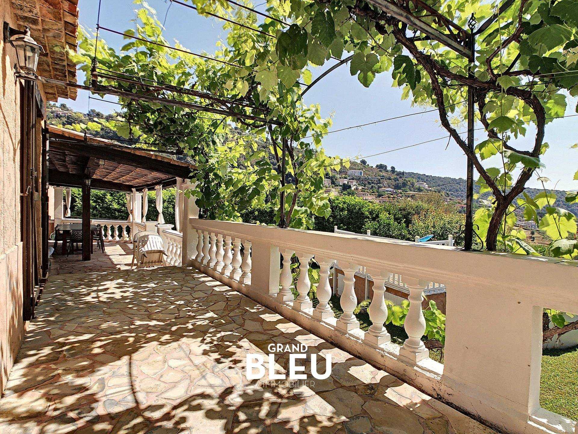 House in Falicon, Provence-Alpes-Cote d'Azur 10811652