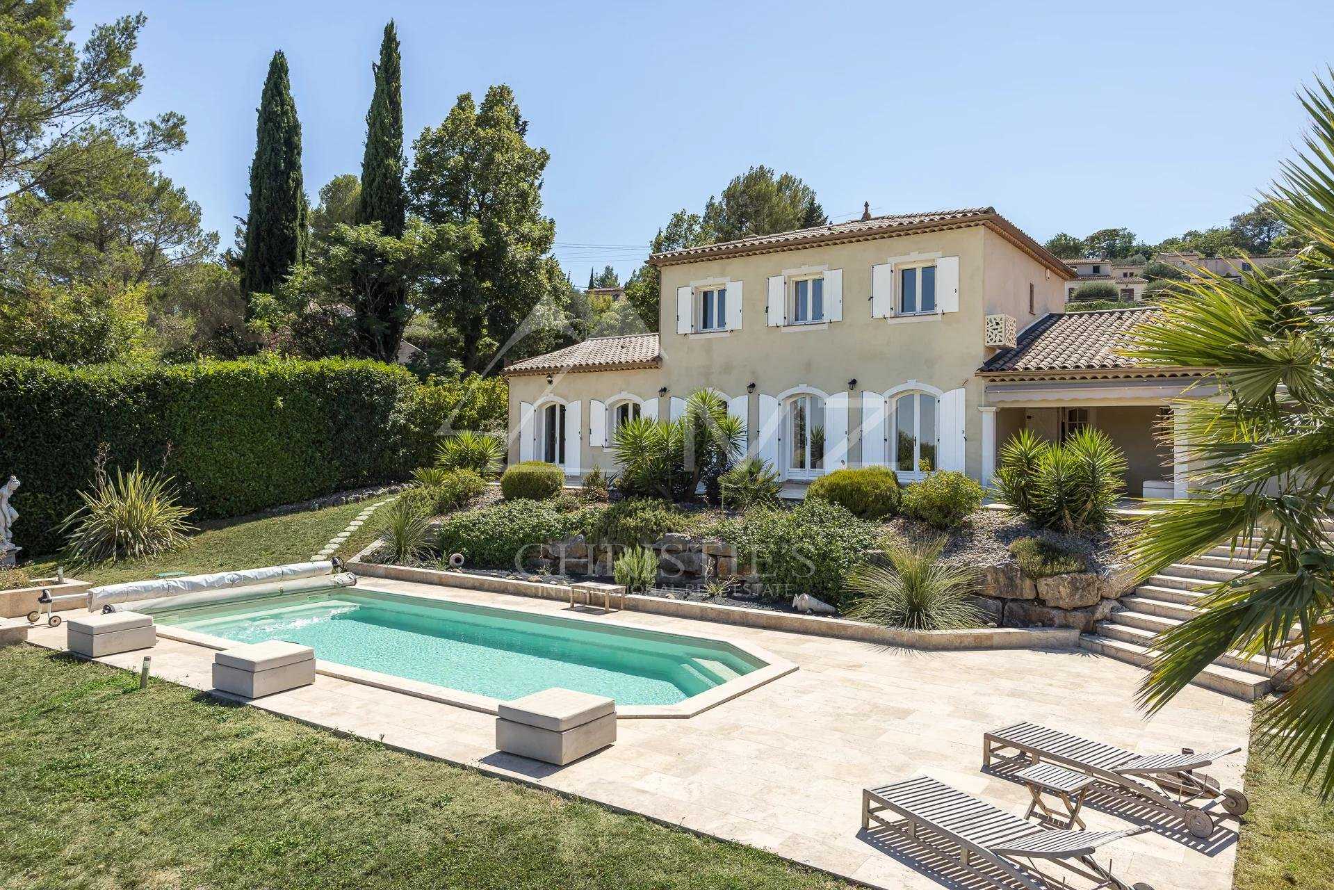 Rumah di Peymeinade, Provence-Alpes-Cote d'Azur 10811655