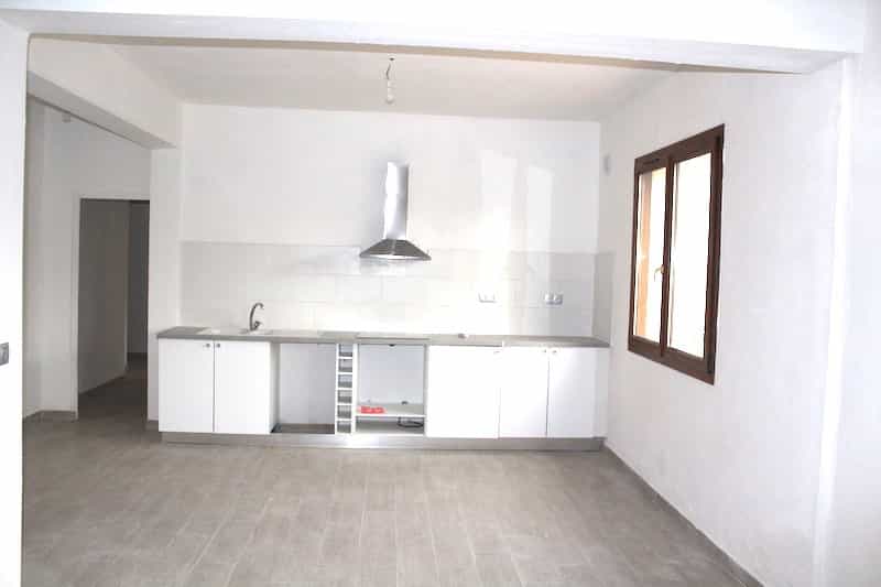 Condominium in Vescovato, Corsica 10811676