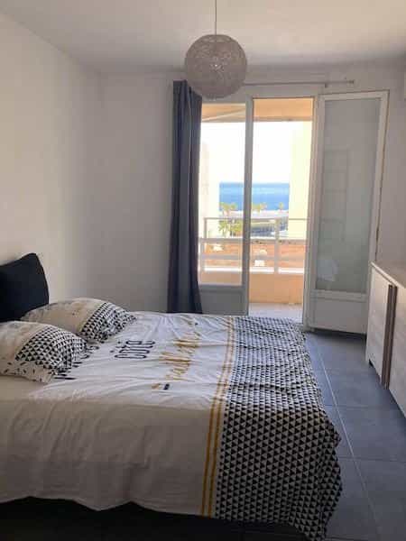 Eigentumswohnung im Bastia, Korsika 10811739