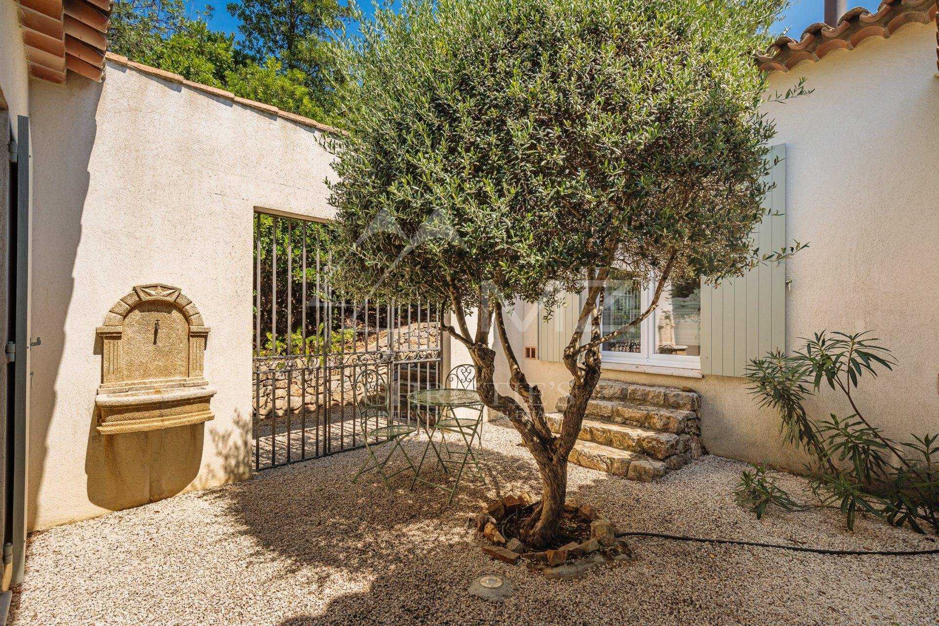 Haus im La Croix-Valmer, Provence-Alpes-Côte d'Azur 10811754