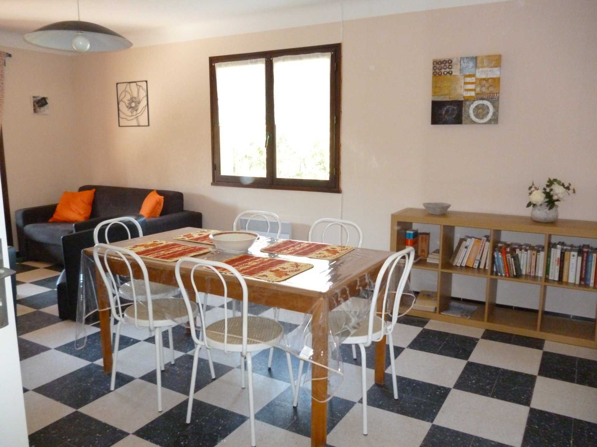 rumah dalam Jouglas, Provence-Alpes-Cote d'Azur 10811773