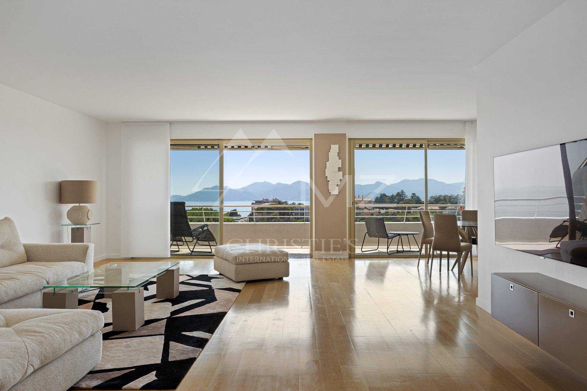 Condominium in Cannes, Alpes-Maritimes 10811785