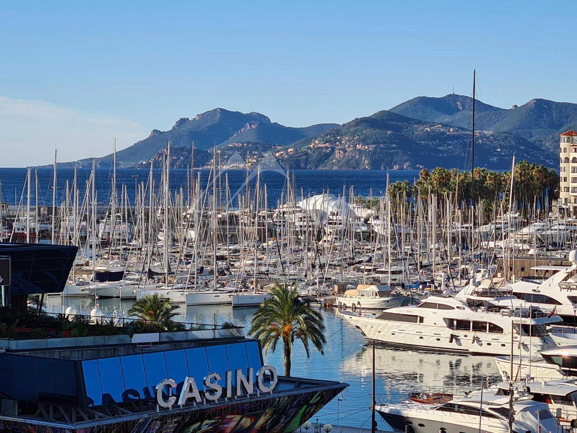 Residenziale nel Cannes, Alpes-Maritimes 10811802