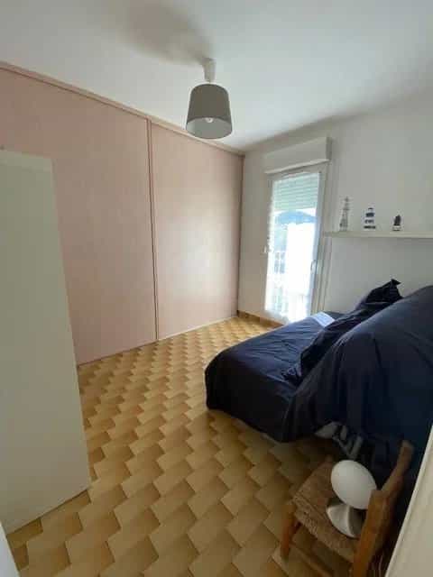 Condominium in La Grande-Motte, Occitanie 10811820