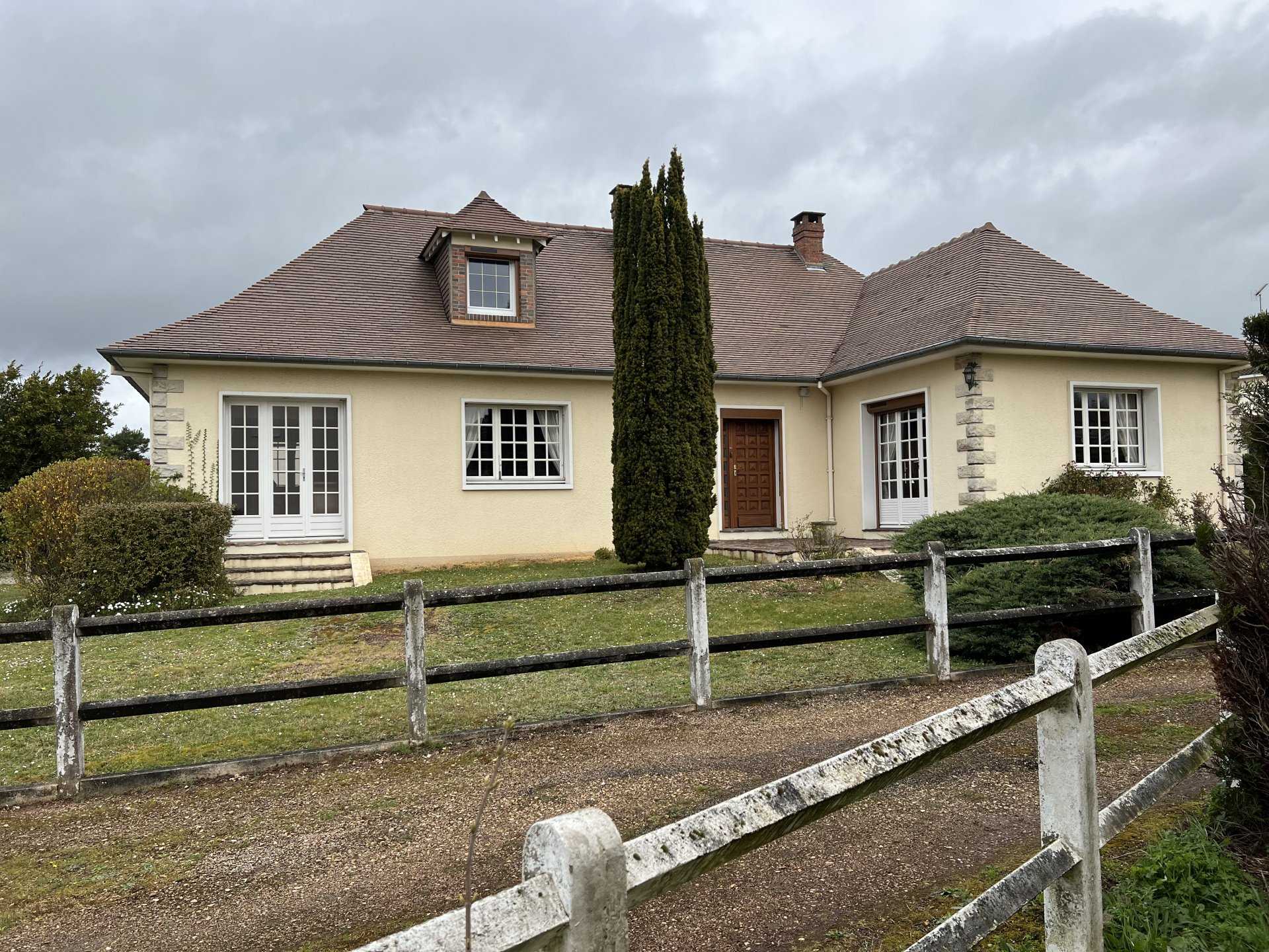 σπίτι σε Cherisy, Centre-Val de Loire 10811849