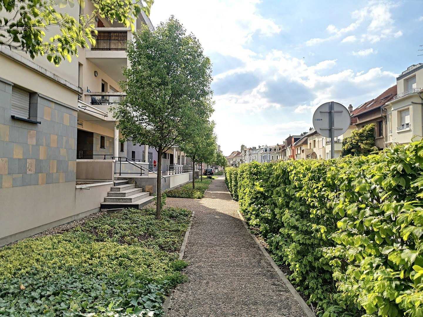 Condominium dans Montigny-les-Metz, Grand Est 10812001