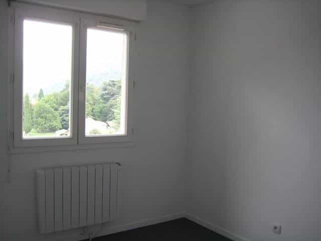 公寓 在 Gieres, Auvergne-Rhone-Alpes 10812010