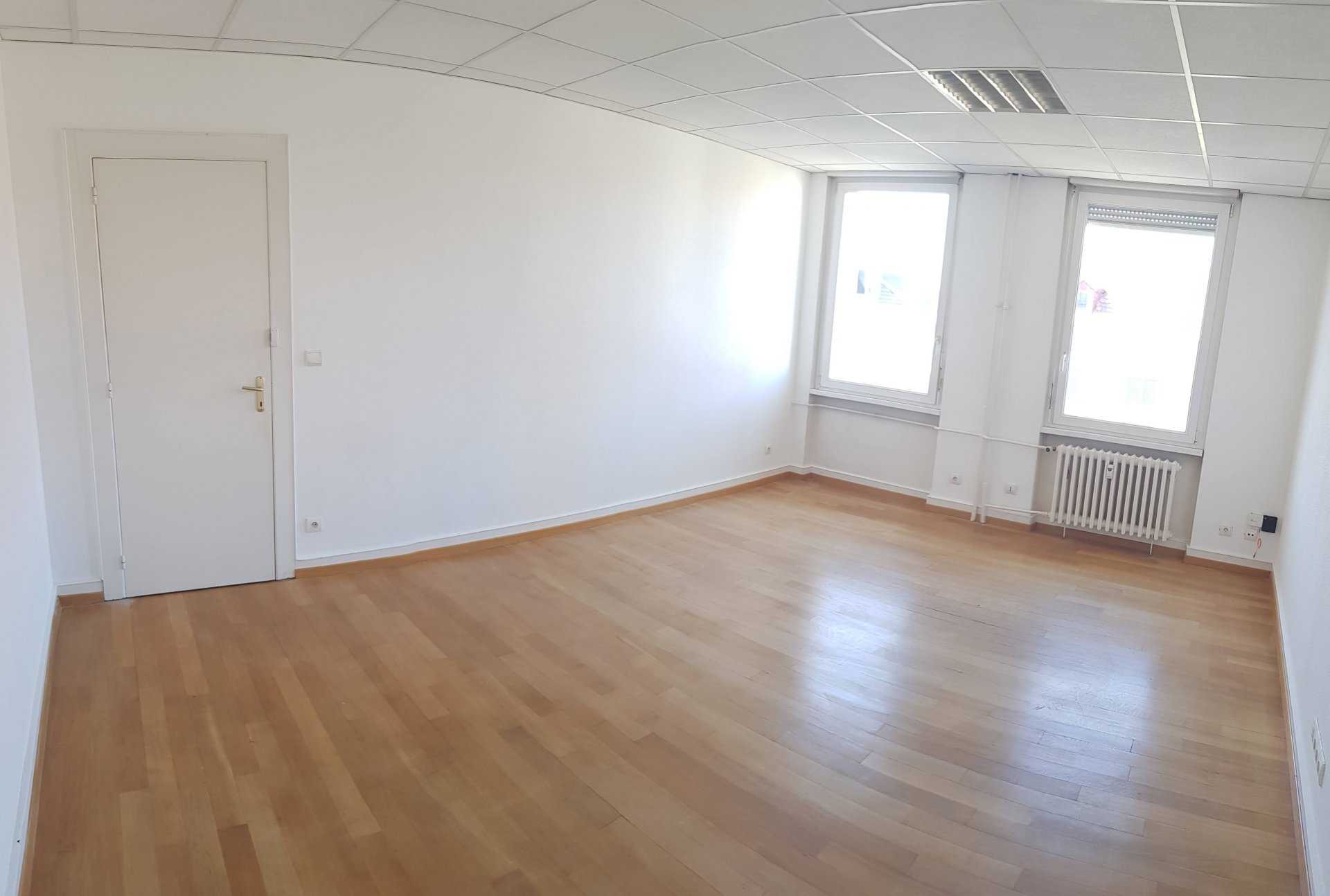 Office in Mulhouse, Grand Est 10812025