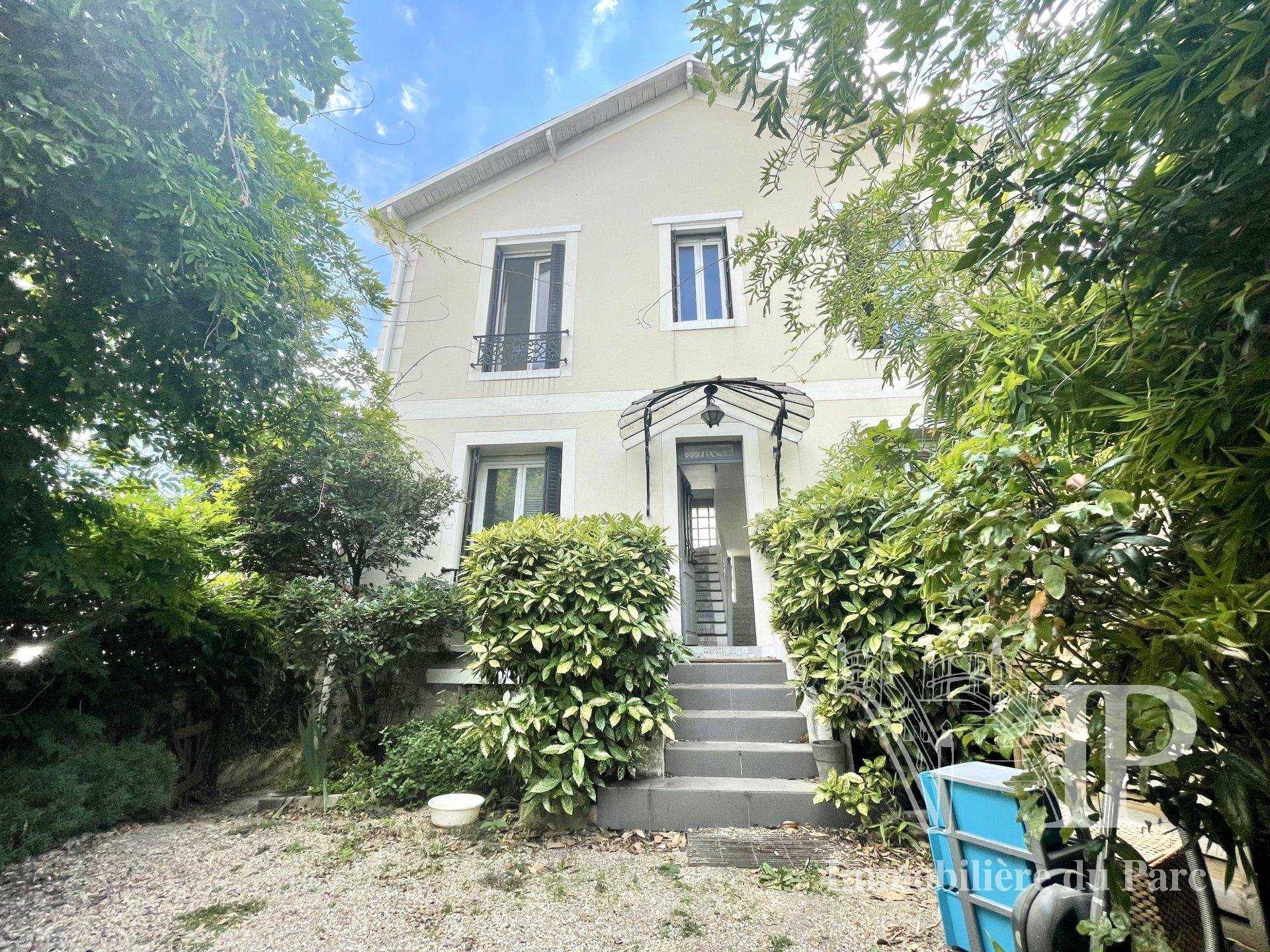 Huis in Montesson, Ile-de-France 10812172