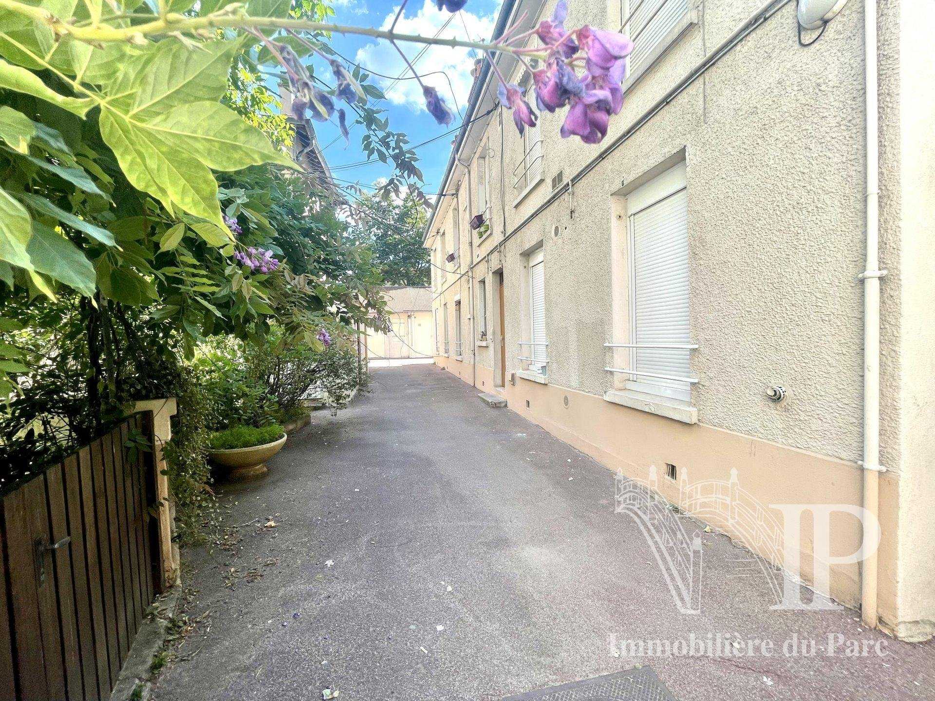 Condominium in Le Vésinet, Yvelines 10812179