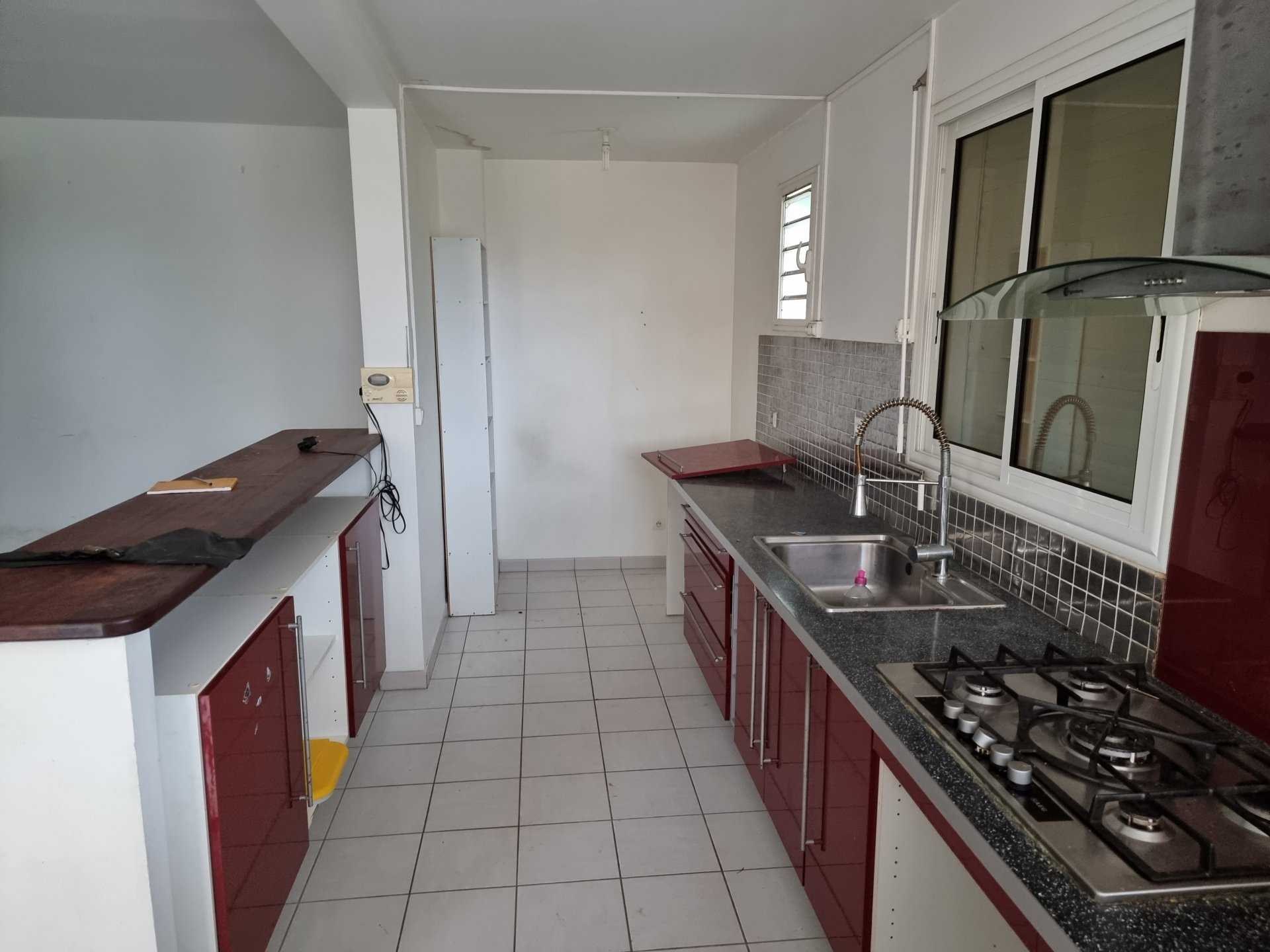 Talo sisään La Trinité, Martinique 10812186