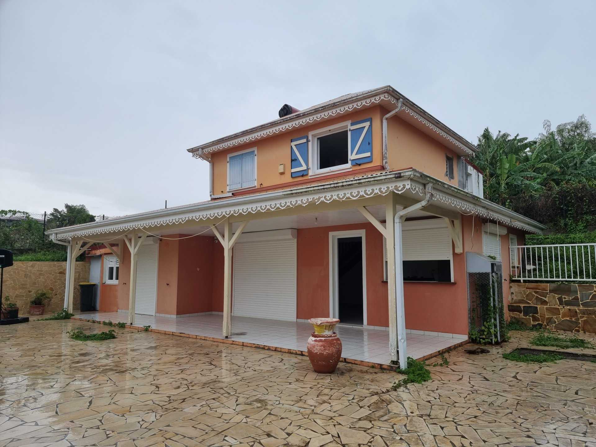 房子 在 La Trinité, Martinique 10812186