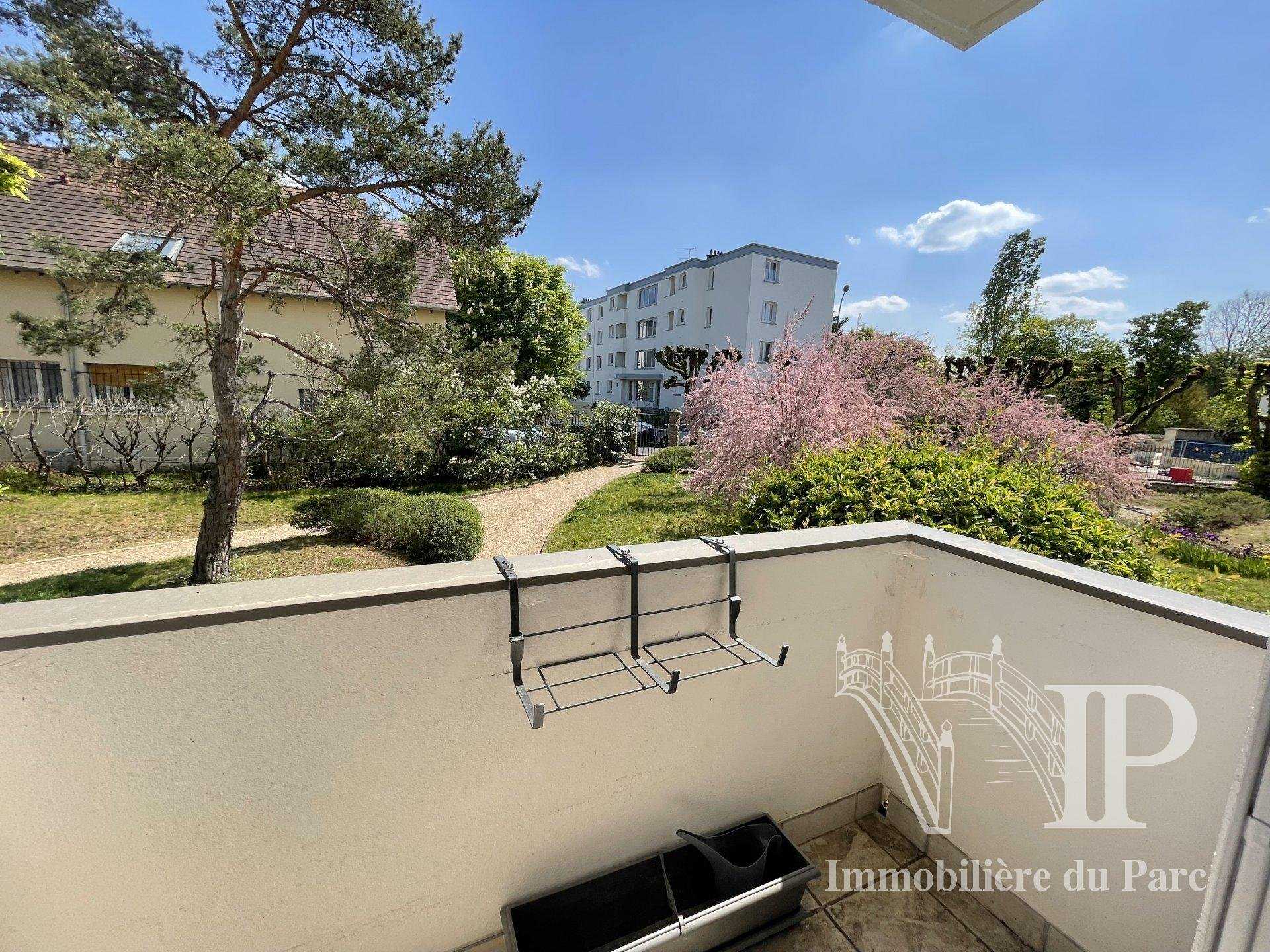 Condominium in Le Vésinet, Yvelines 10812201