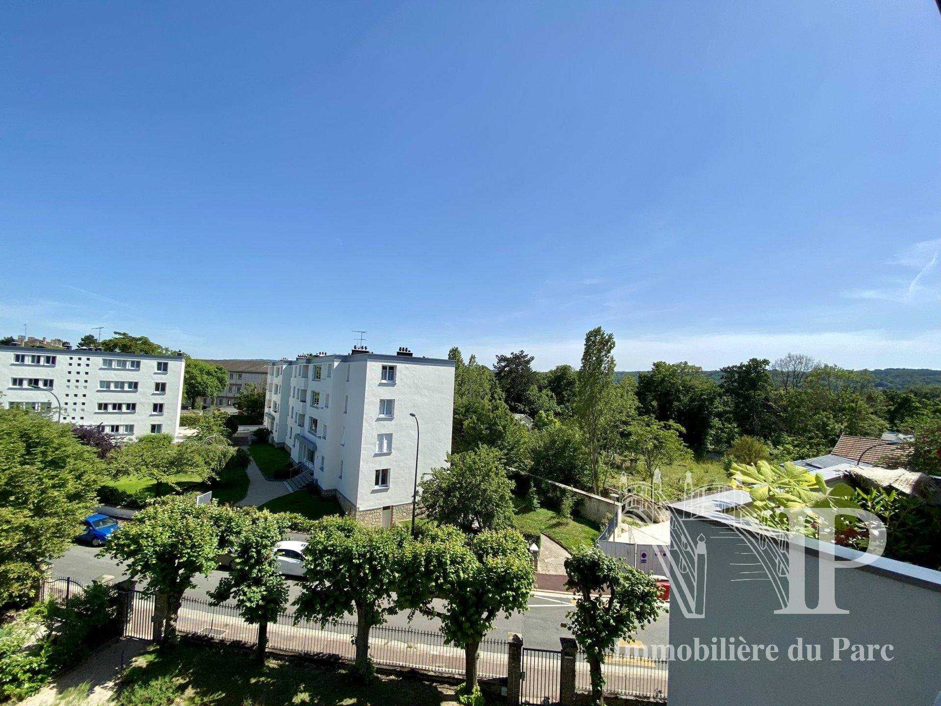 Condominium in Le Vésinet, Yvelines 10812293