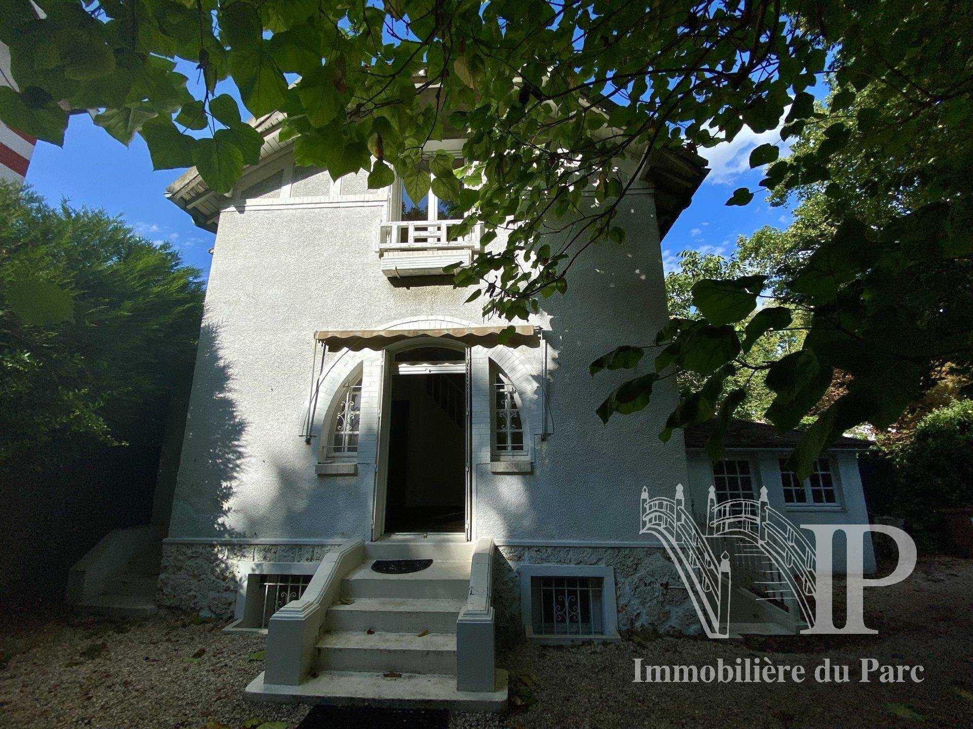 Talo sisään Le Vesinet, Ile-de-France 10812334