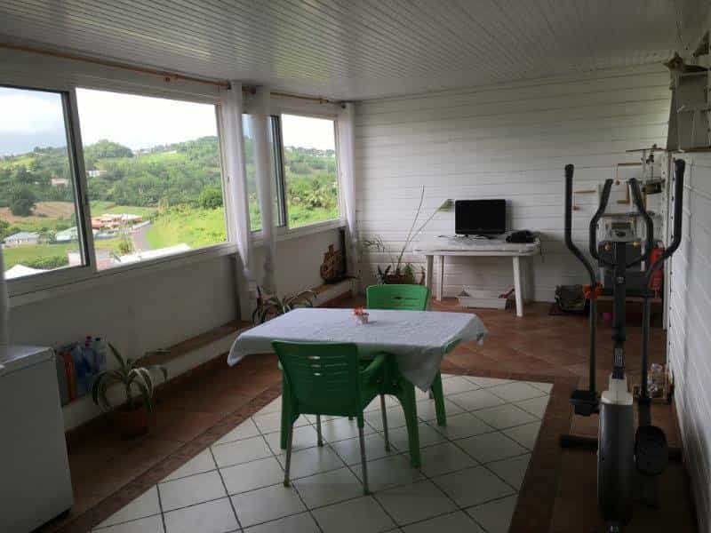 Residenziale nel Ducos, Martinique 10812337