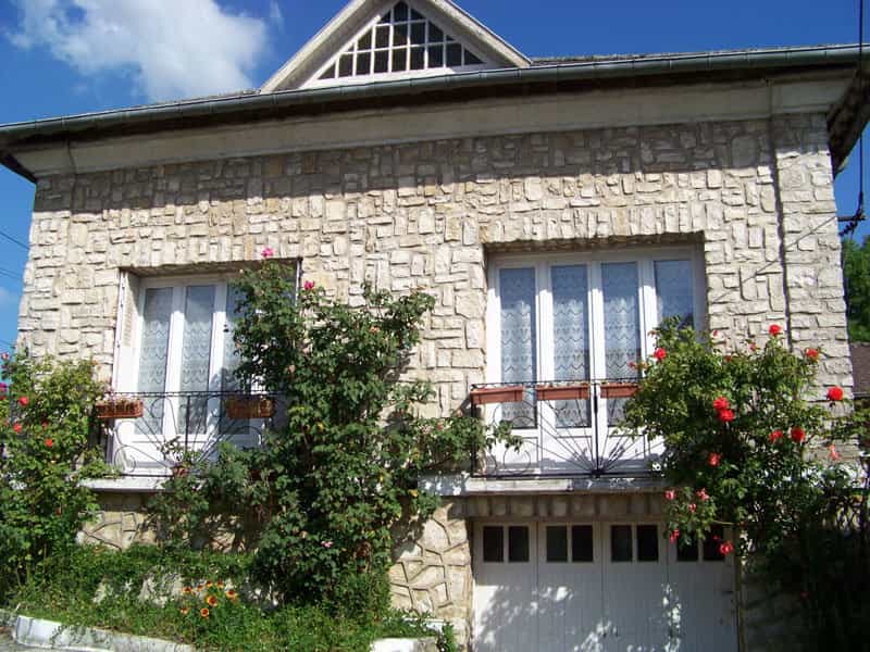 Huis in Hirson, Hauts-de-France 10812361