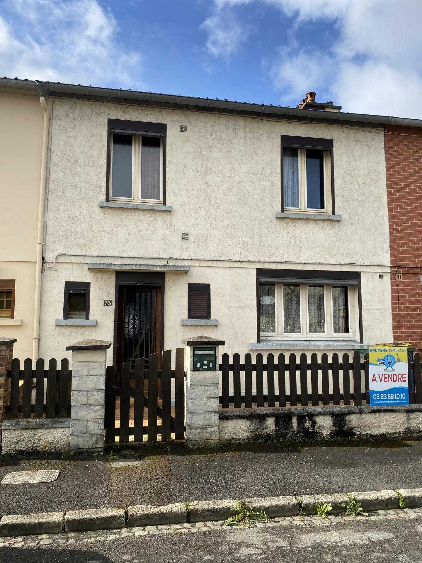 Huis in Hirson, Hauts-de-France 10812423