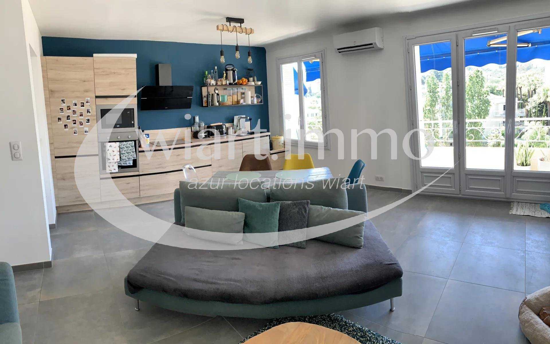 Condominium in Le Four-a-Chaux, Provence-Alpes-Cote d'Azur 10812441