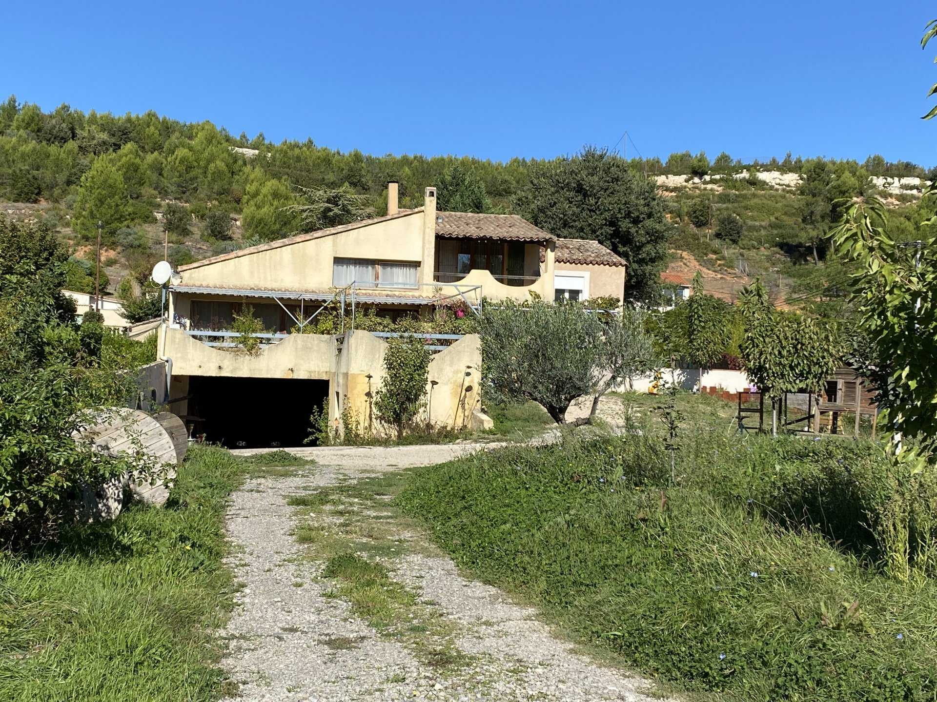 Huis in Gardanne, Provence-Alpes-Côte d'Azur 10812451
