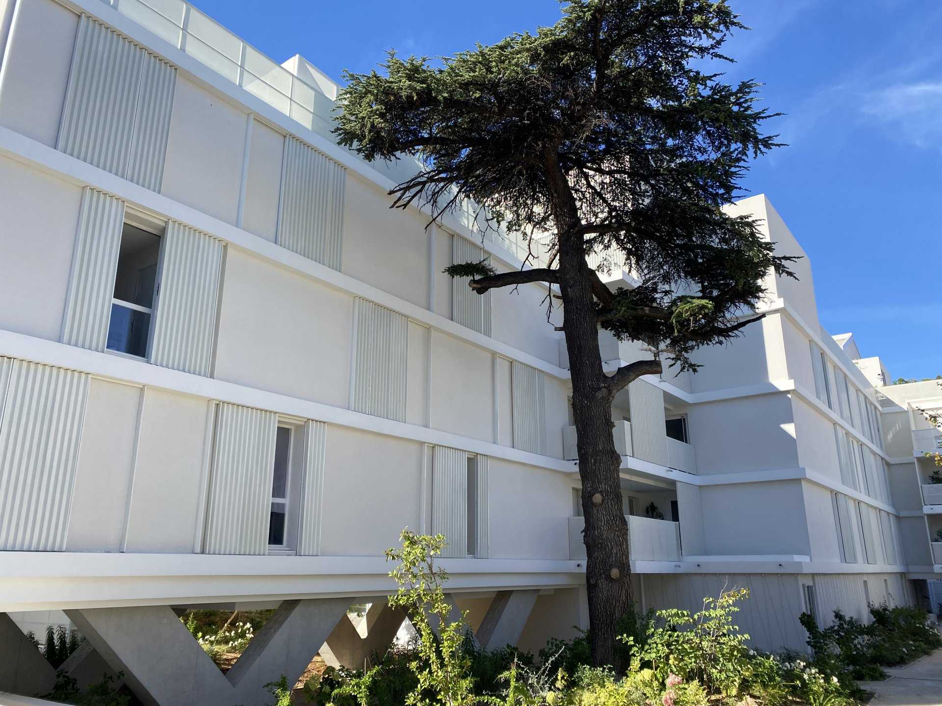 Condominium in Vieille Chapelle, Provence-Alpes-Cote d'Azur 10812487