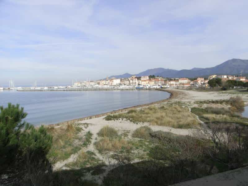 Condominium in Saint-Florent, Corsica 10812599