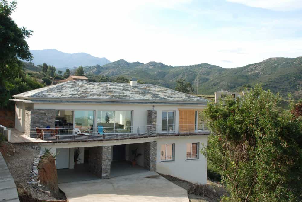 房子 在 Saint-Florent, Haute-Corse 10812600