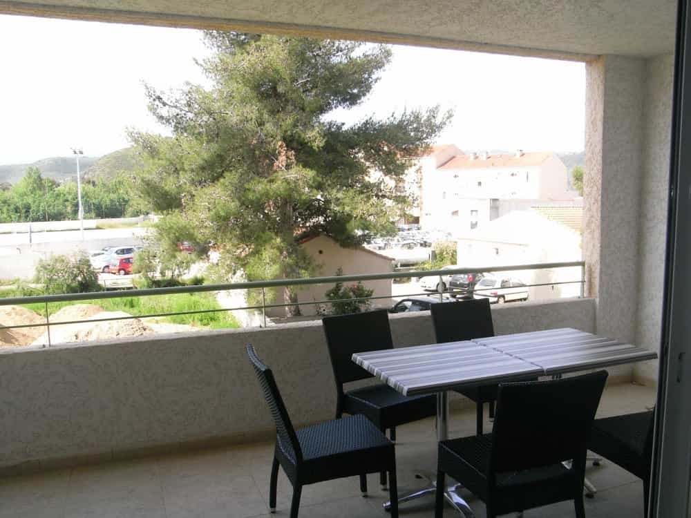 Condominio en Saint-Florent, Haute-Corse 10812603