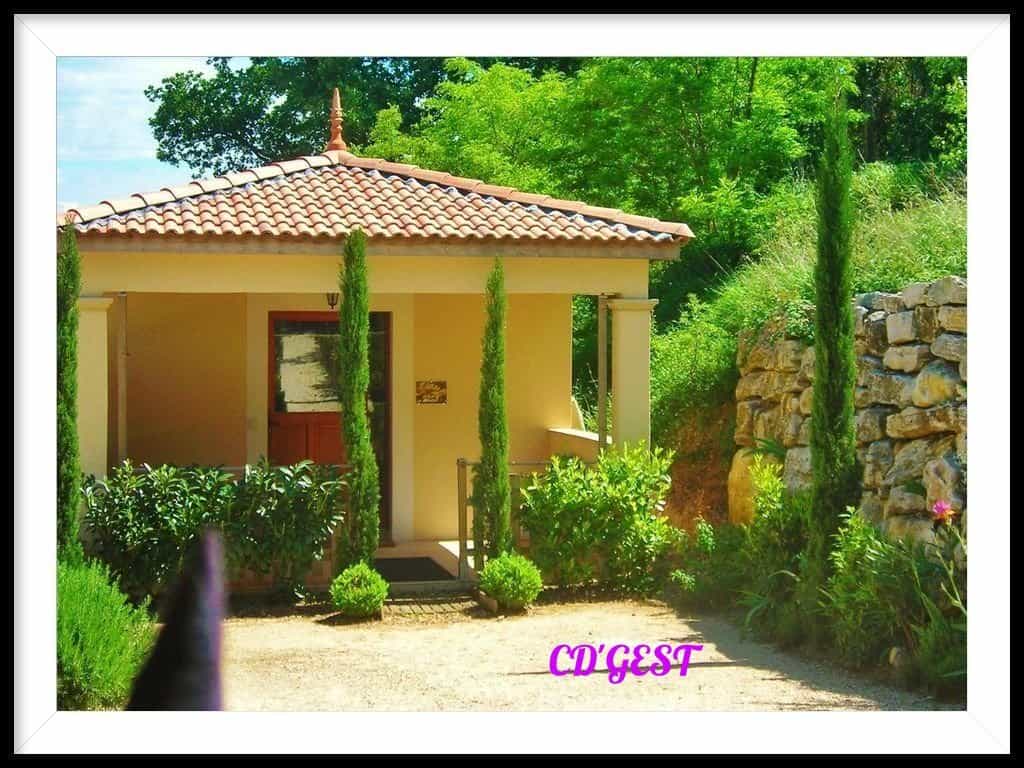 House in Savasse, Auvergne-Rhone-Alpes 10812612