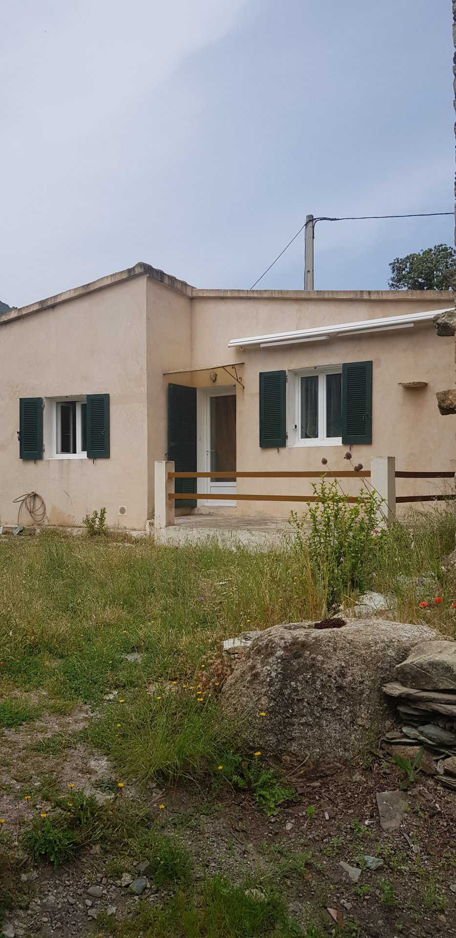 жилой дом в Санто-Пьетро-ди-Тенда, Корсика 10812627