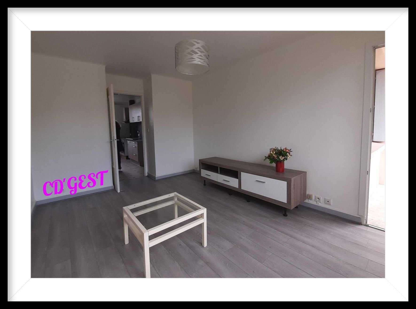 公寓 在 Montelimar, 奧弗涅-羅納-阿爾卑斯大區 10812632