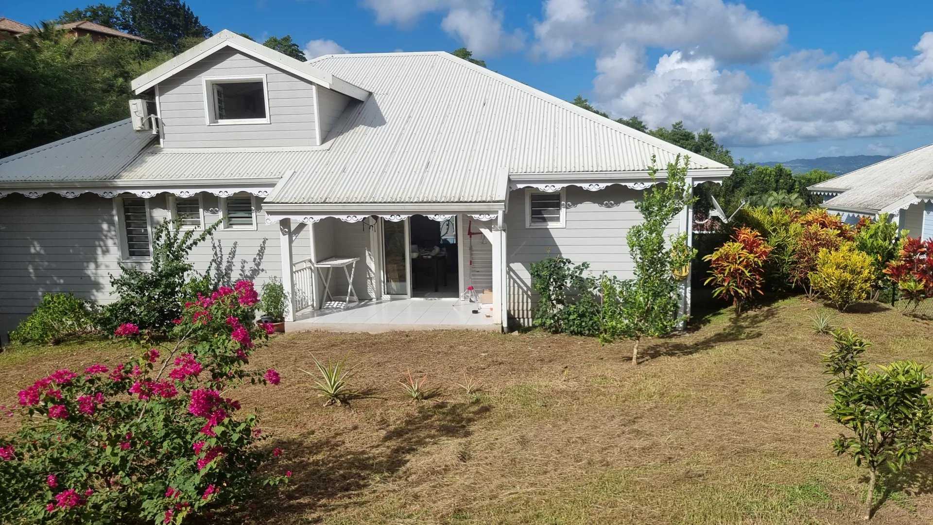 Hus i Les Trois-Îlets, Martinique 10812646