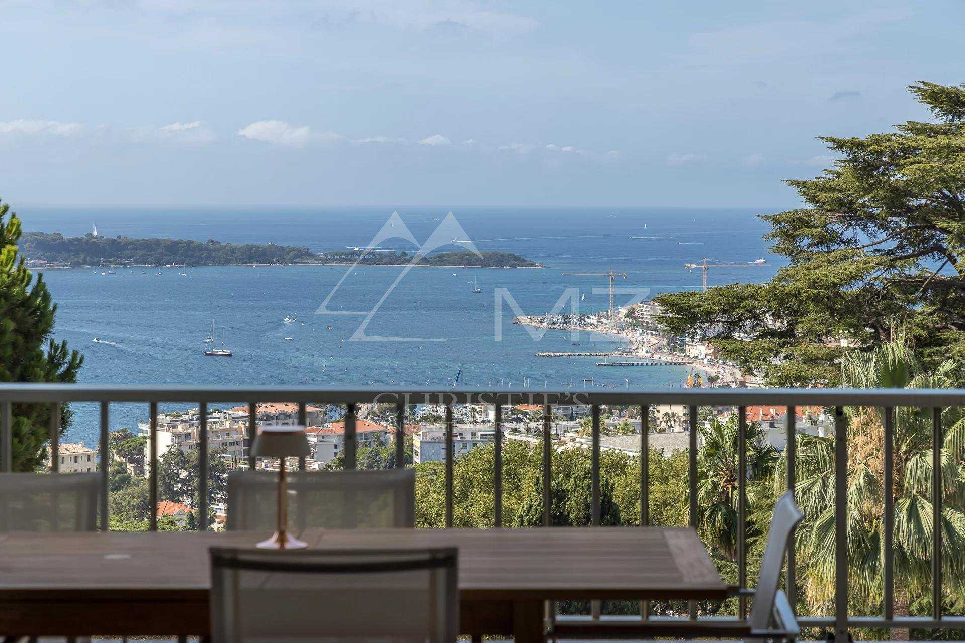 Condominium in Cannes, Alpes-Maritimes 10812681