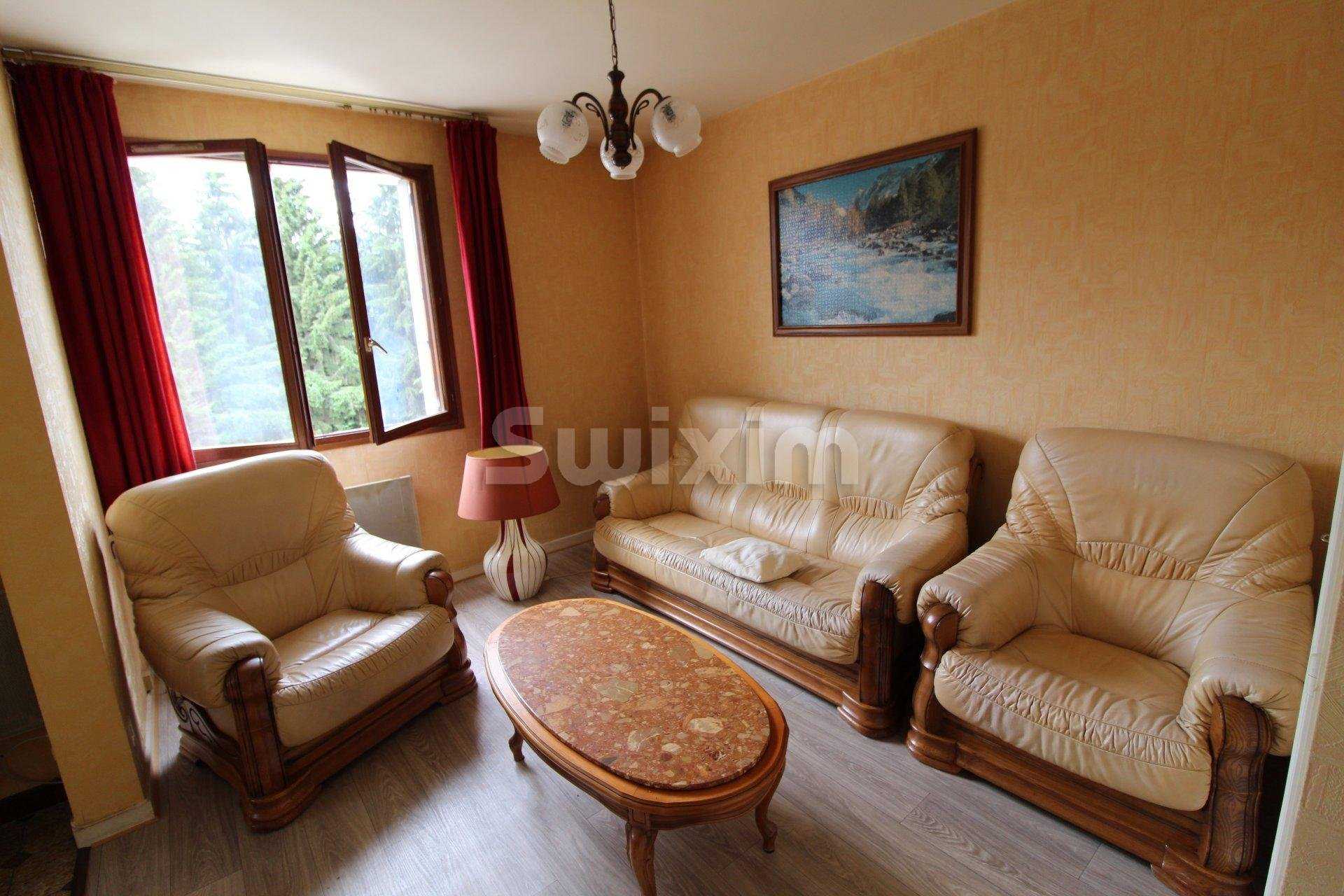 Condominium in Rumilly, Haute-Savoie 10812692